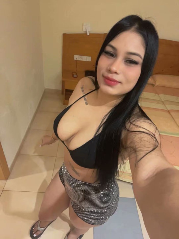 IRRESISTIBLE MORBOS, SIEMPRE CACHONDA Y JUGUETONA.