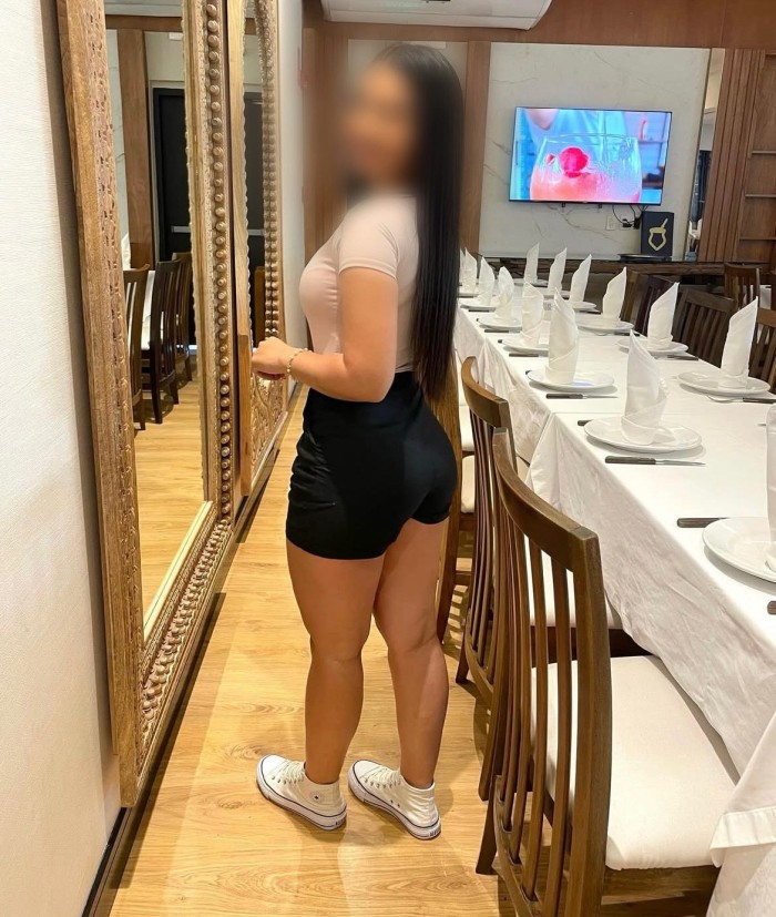 Una madurita muy delgada recién llegada 30ROSAS