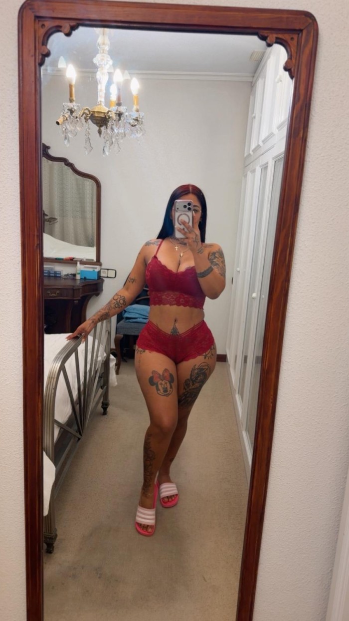 Sexy y caliente dan de compañía