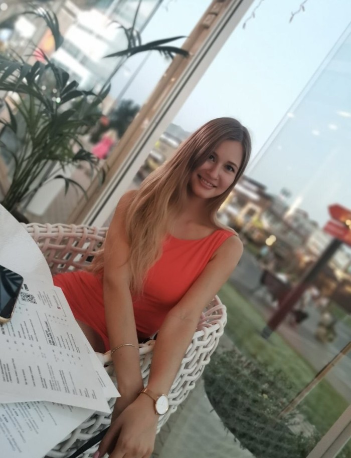 MARIA** INDEPENDIENTE **MUJER HERMOSA