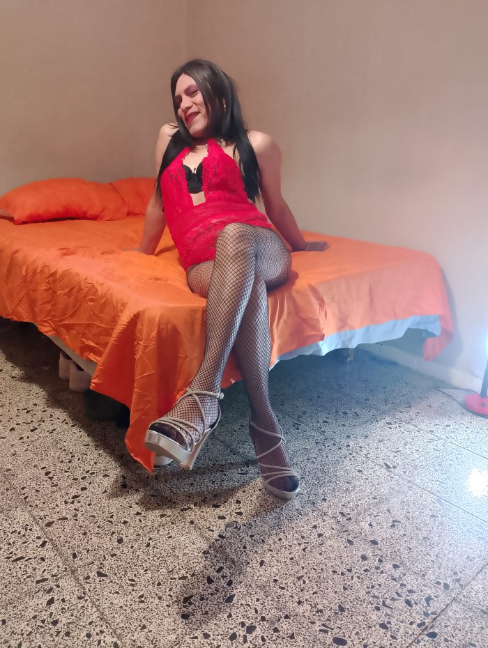 Trans latina muy cachonda y activa disponible amor