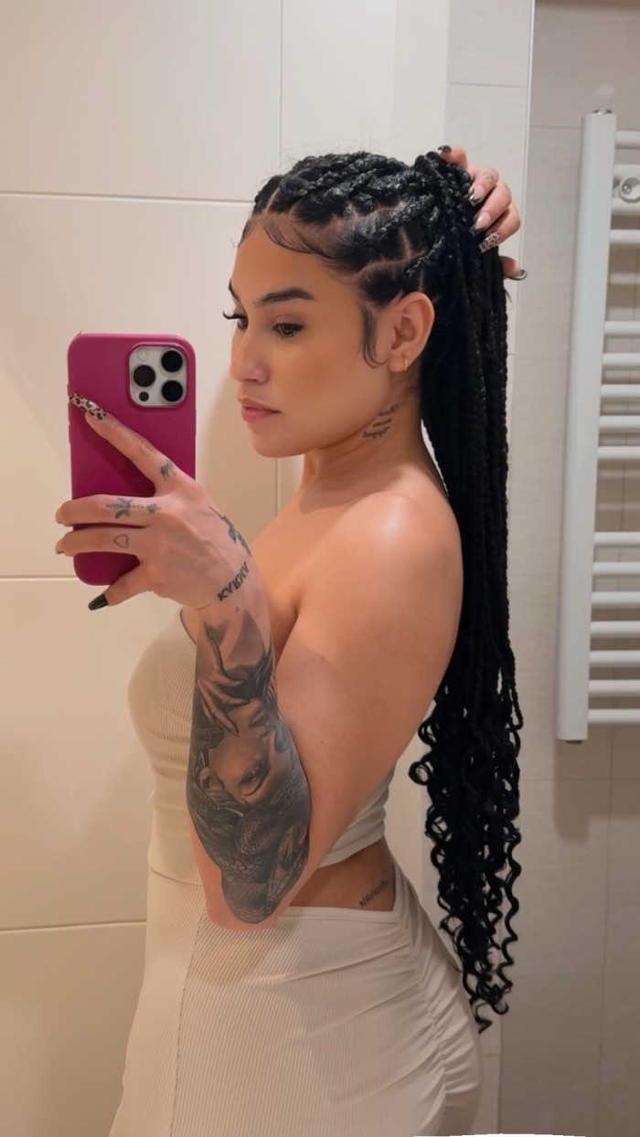 Tifany Bella Delgada Joven Estudiante