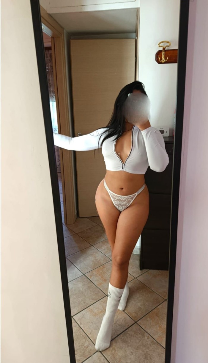 CHICA NUEVA Y EXCLUSIVA CON PISO PRIVADO DESDE 40€