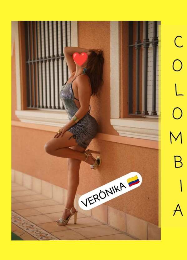 MUJER RUBIA BONITA PERO ADICTA AL SEXO
