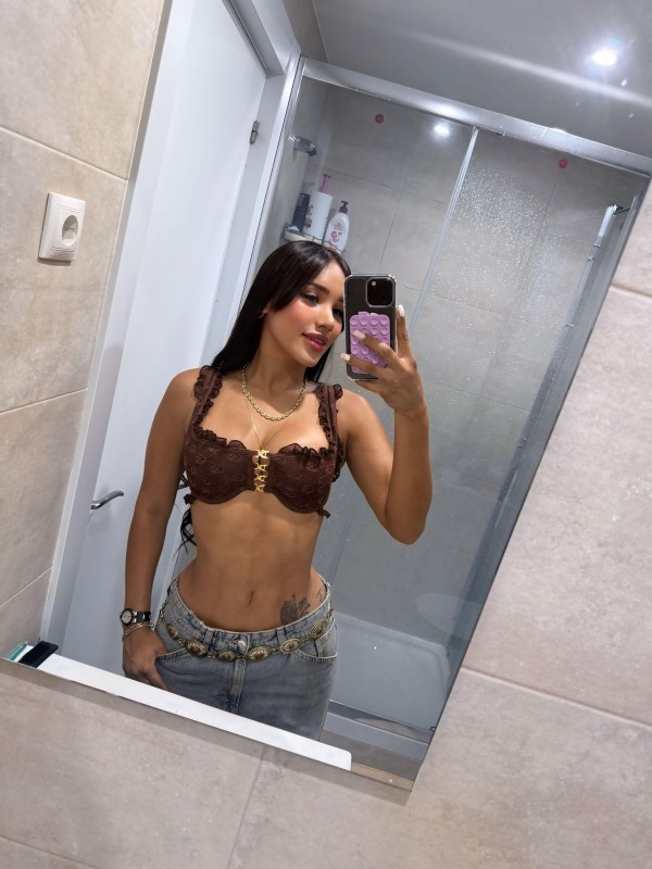 DANIELA , LINDA DULCE Y CARIÑOSA