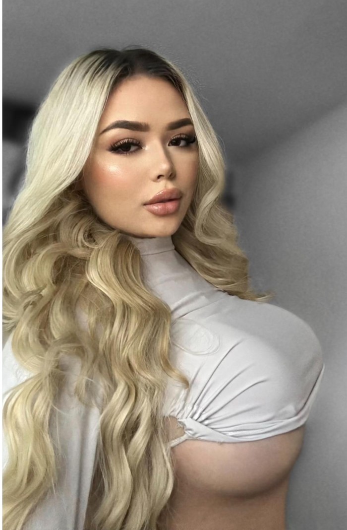 LINDA VALERY – PRECIOSA ESCORT RUBIA DE 25 AÑOS