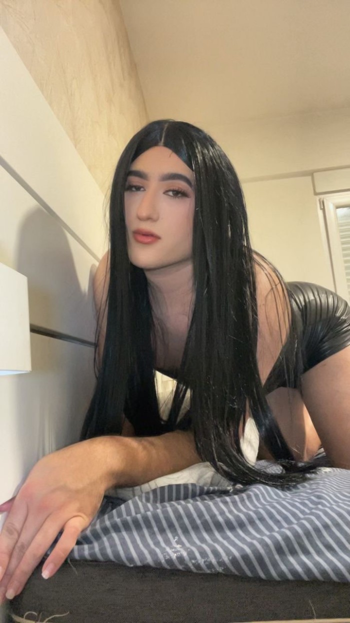 TRANS MUY EXÓTICA Y CALIENTE LATINA