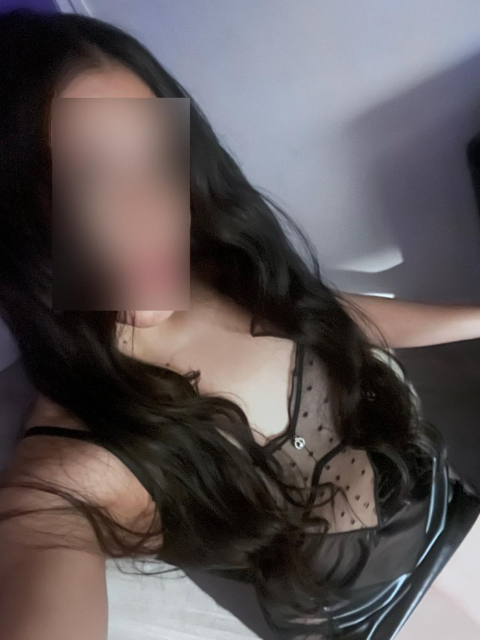 Delgada, sexy, cachonda