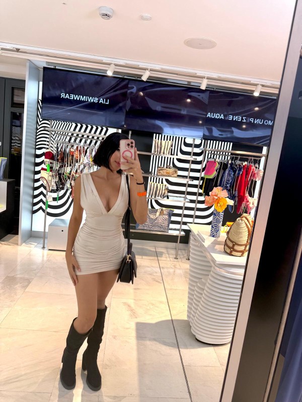 SOFIA  , PURA ELEGANCIA Y PLACER