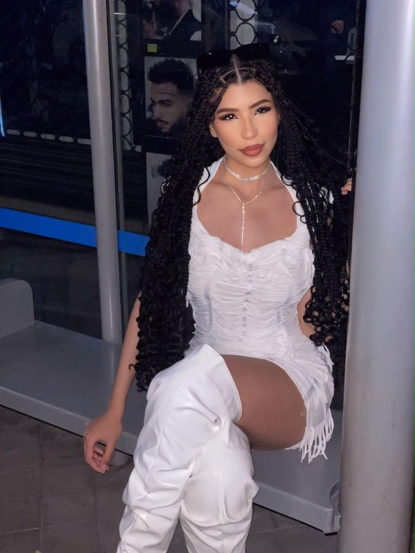 SOFIA , PURA ELEGANCIA Y PLACER