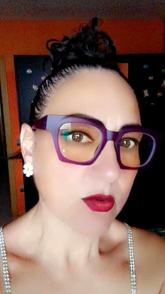 Cita virtual o presencial en mi casa. Yo AMA española.
