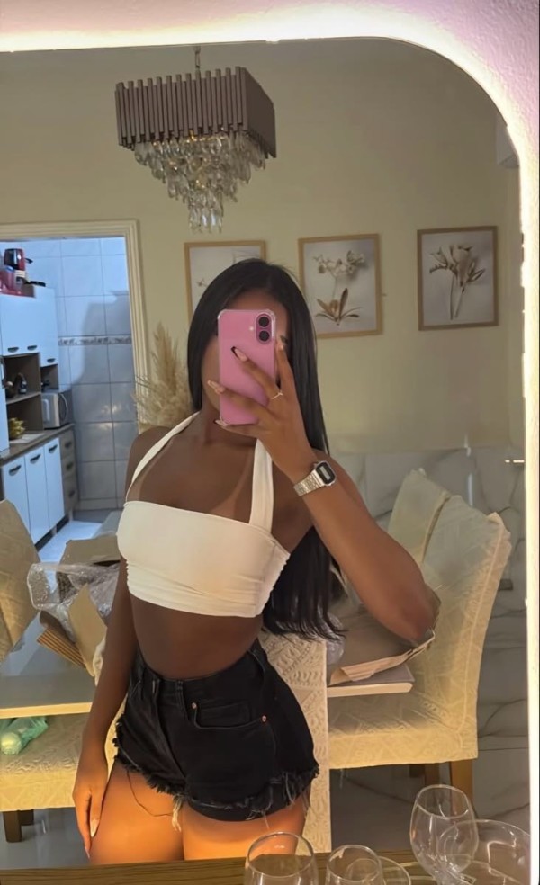 NICOLE MORENAZA COMPLACIENTE Y SÚPER CACHONDA VEN