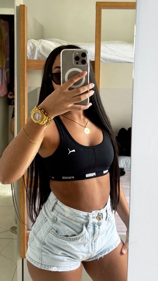 NICOLE MORENAZA COMPLACIENTE Y SÚPER CACHONDA VEN