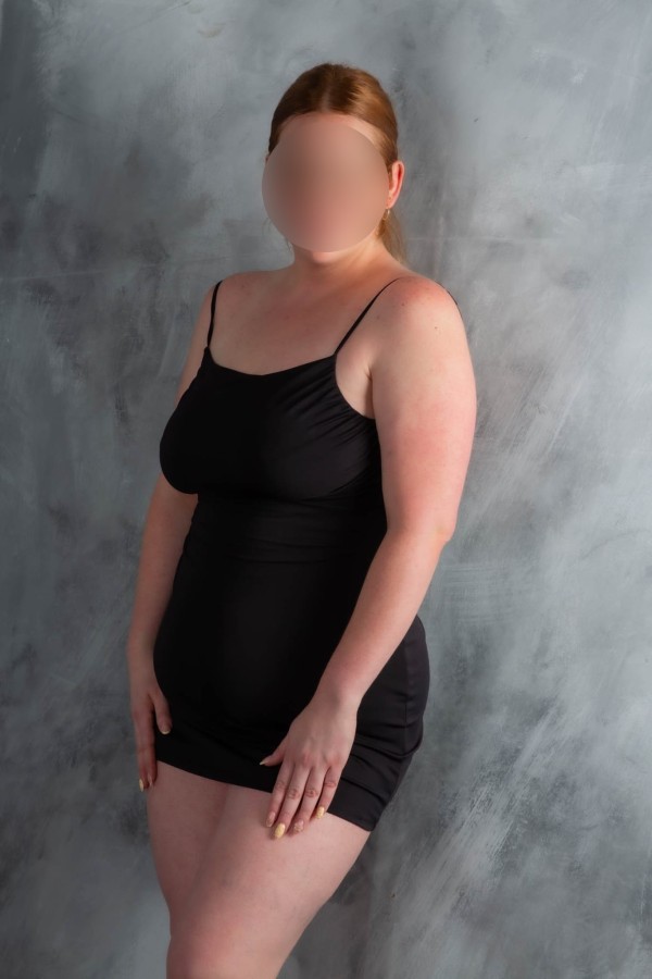 JOVEN ESPAÑOLA TETONA DE 27