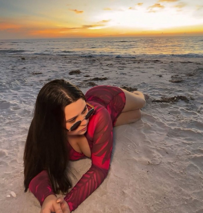 632206503 Laura JUGUETONA Y DIVERTIDA LAS AMERICAS