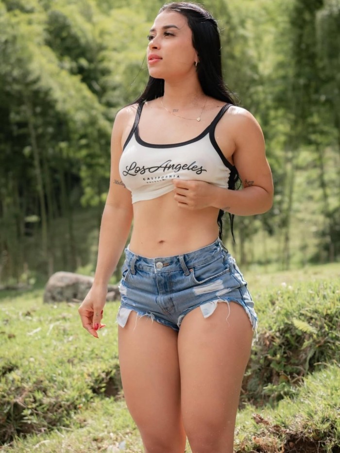 coqueta muy implicada y completa