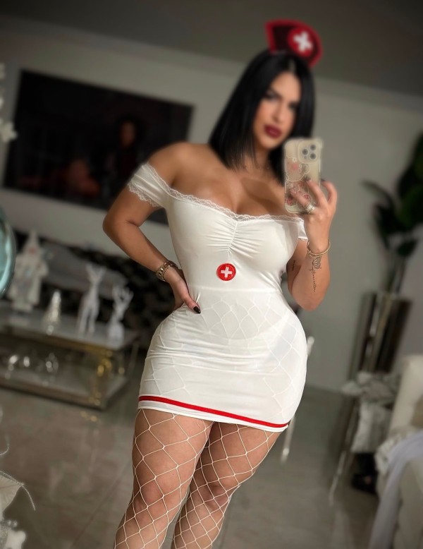 Venezolana, me encante el Griego, Fiestera y muy apasionada