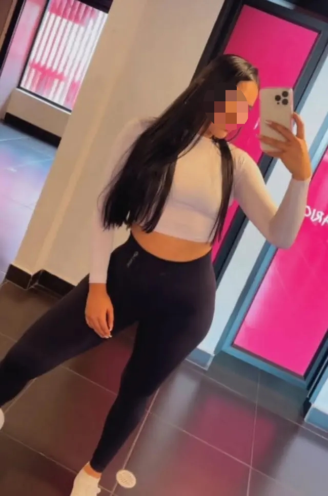 COLOMBIANA JUGUETONA GRIEGO TRATO DE NOVIOS
