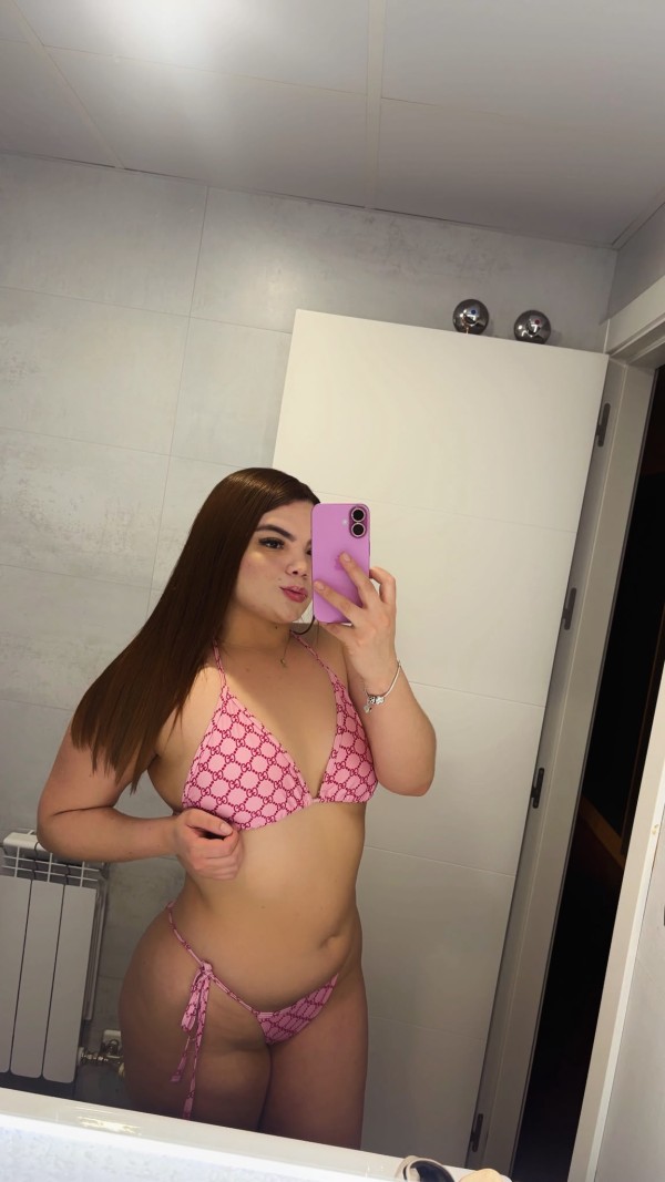 HOLA AMOR SOY JOVENCITA LATINA MOJADITA Y FIESTERA
