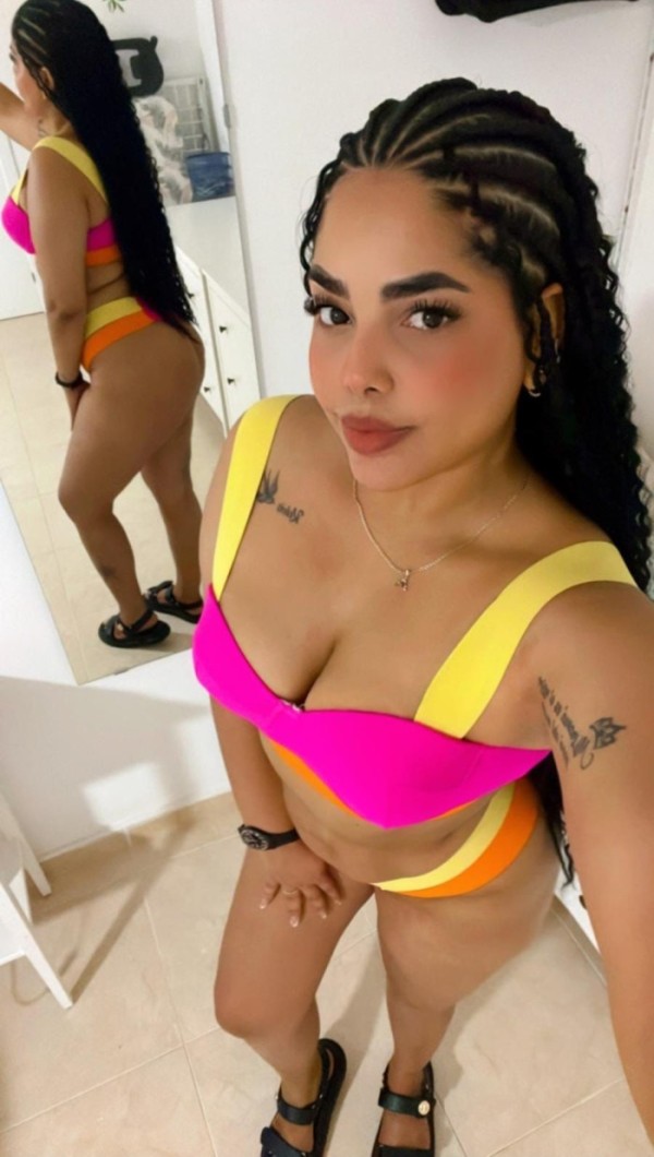 POR JUAN DE HERRERA, CALENTISIMA VENEZOLANA DE LUJO SUPER MORBOSA