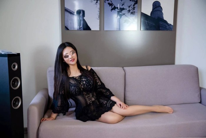 soy muy cariñosa y me gusta mucho el sexo