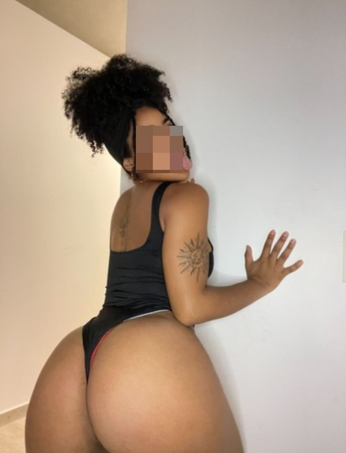 ARDIENTE SENSUAL COMPLACIENTE DIOSA DEL SEXO