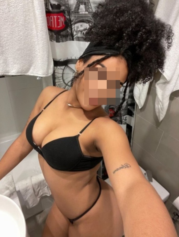 ARDIENTE SENSUAL COMPLACIENTE DIOSA DEL SEXO