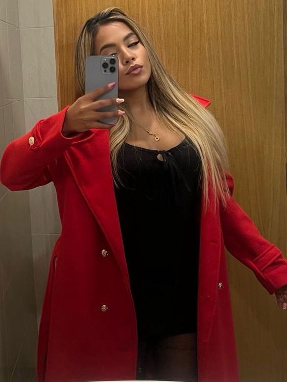 SOFÍA, BELLEZA BRASILEÑA 20 AÑOS  VIP ESCORT