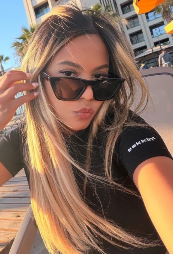 SOFÍA, BELLEZA BRASILEÑA 20 AÑOS VIP ESCORT