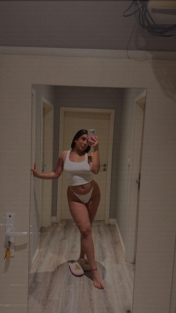 LATINA ARDIENTE