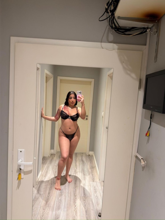 LATINA ARDIENTE