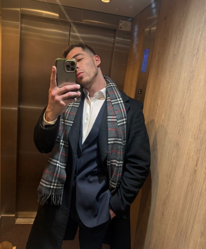 PRESENCIA, ELEGANCIA Y DISCRECIÓN 647556941