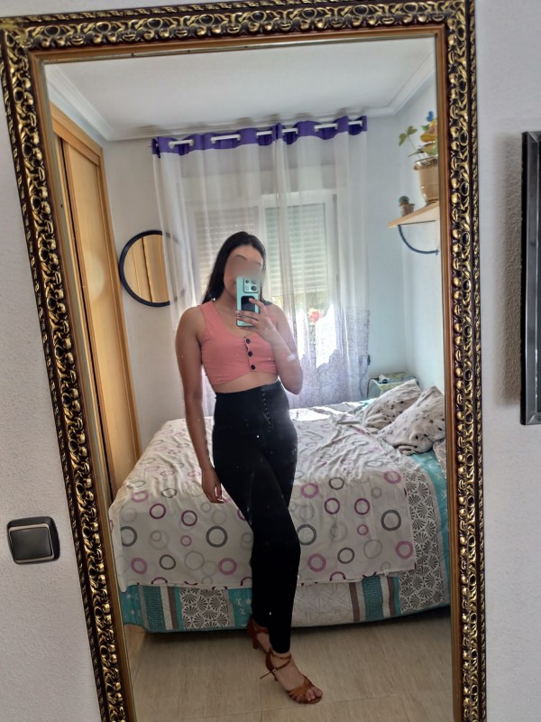 SOFIA,ESPAÑOLA DE 24 AÑOS DELGADITA INDEPENDIENTE
