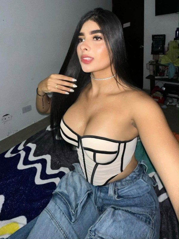 RICA VENEZOLANA RECIÉN LLEGADA