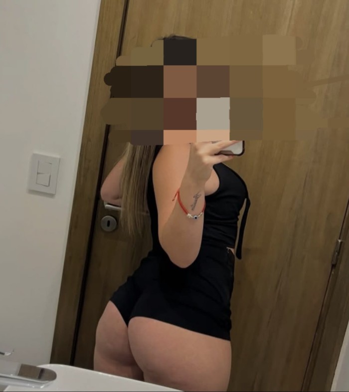 DIOSA DEL PLACER FIESTERA EN CALLE TORRES QUEVEDO