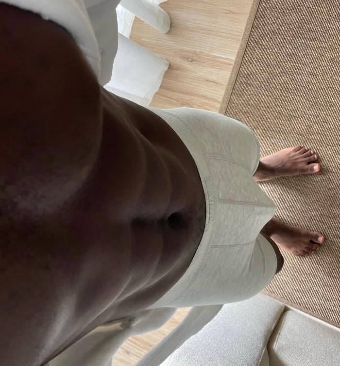 EXQUISITO CHICO NEGRO POLLA GRANDE VEN A DISFRUTAR