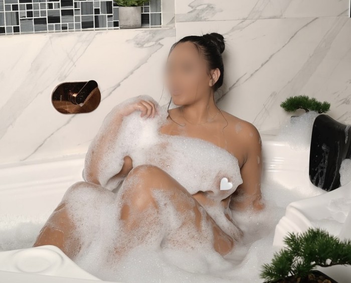 VALERIA PAISA FIESTERA EXCLUSIVA NUEVA EN CALPE