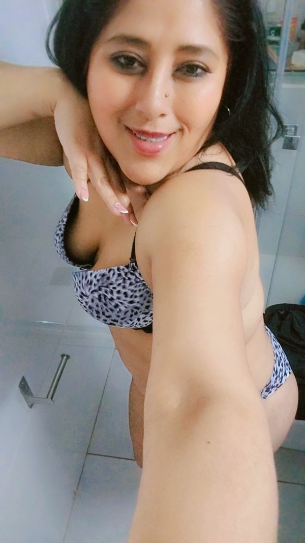 Novedad, exuberante chica con muchas ganas de SEXO