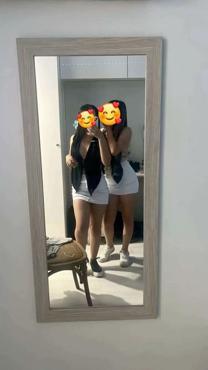 Hermanitas cachondas recién llegada a Nerja