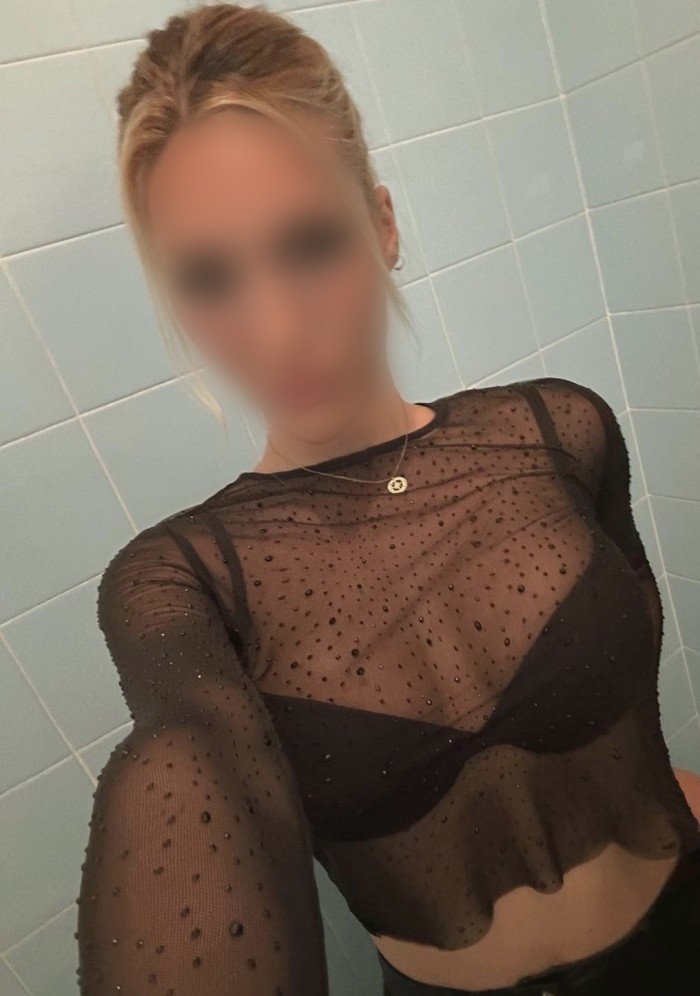 Leidy, preciosa joven colombiana desde 15 euros!