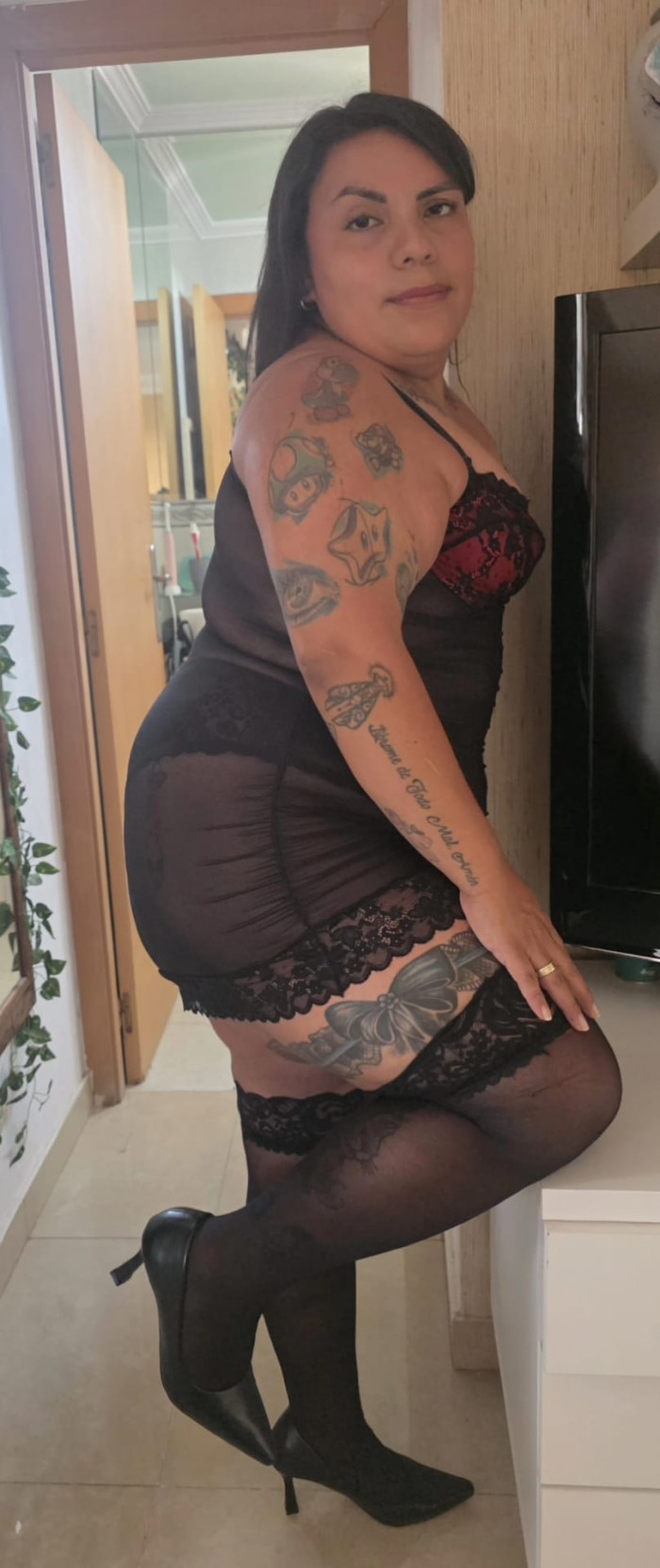 LATINA CALIENTE CURVY 24H