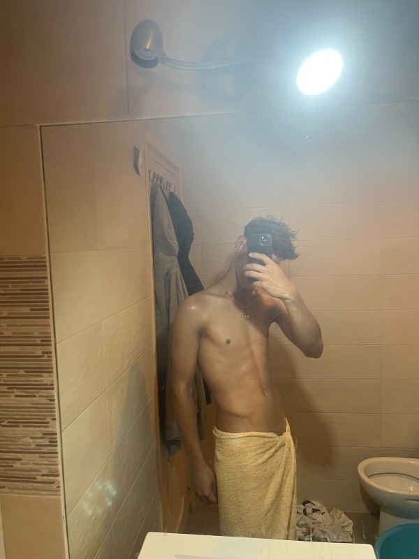 SEXY PERVERSO JOVENCITO ATRACTIVO LLENO DE FOGOSIDA EN PLAYA DEL INGLES