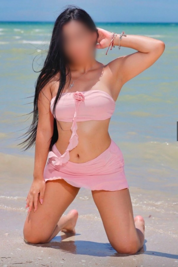 CULAZO DIVINO, SOY LA MUJER QUE NECESITAS