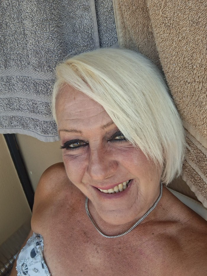 PAMELITA SILLA AMA DOMINANANTA CHUPONA TRAGONA