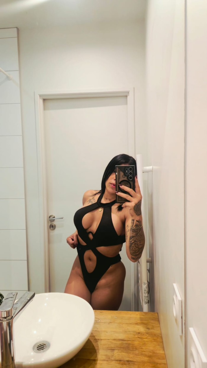latina juguetona disponible para ti! PLAYA LAS CANTERAS
