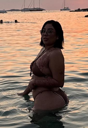 SOY LA JOVEN QUE BUSCAS PARA FOLLAR