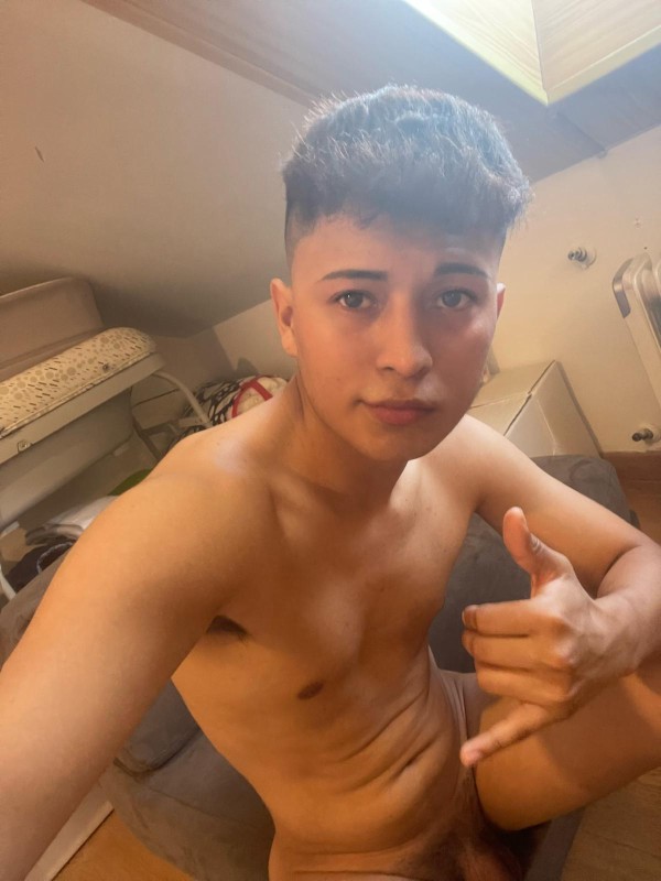 GUAPO CHICO SUPER JOVEN BIEN ARDIENTE  RECIEN EN LA ZONA PURA NOVEDAD