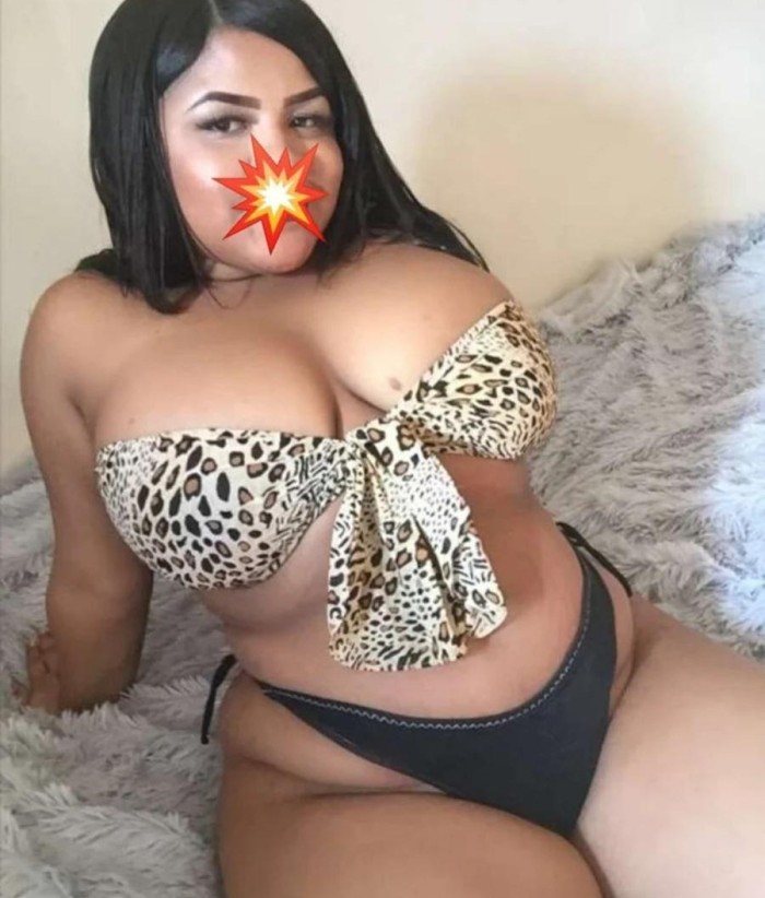 NOVEDAD MAMADA FLOTANTE!! GORDITA FIESTERA CULAZO QUE FLIPAS CALAFELL PLAYA