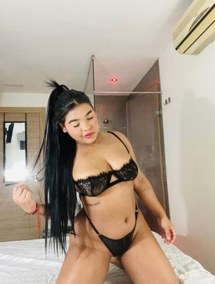 SOY DANIELA UNA CHICA HERMOSA Y MUY DULCE.