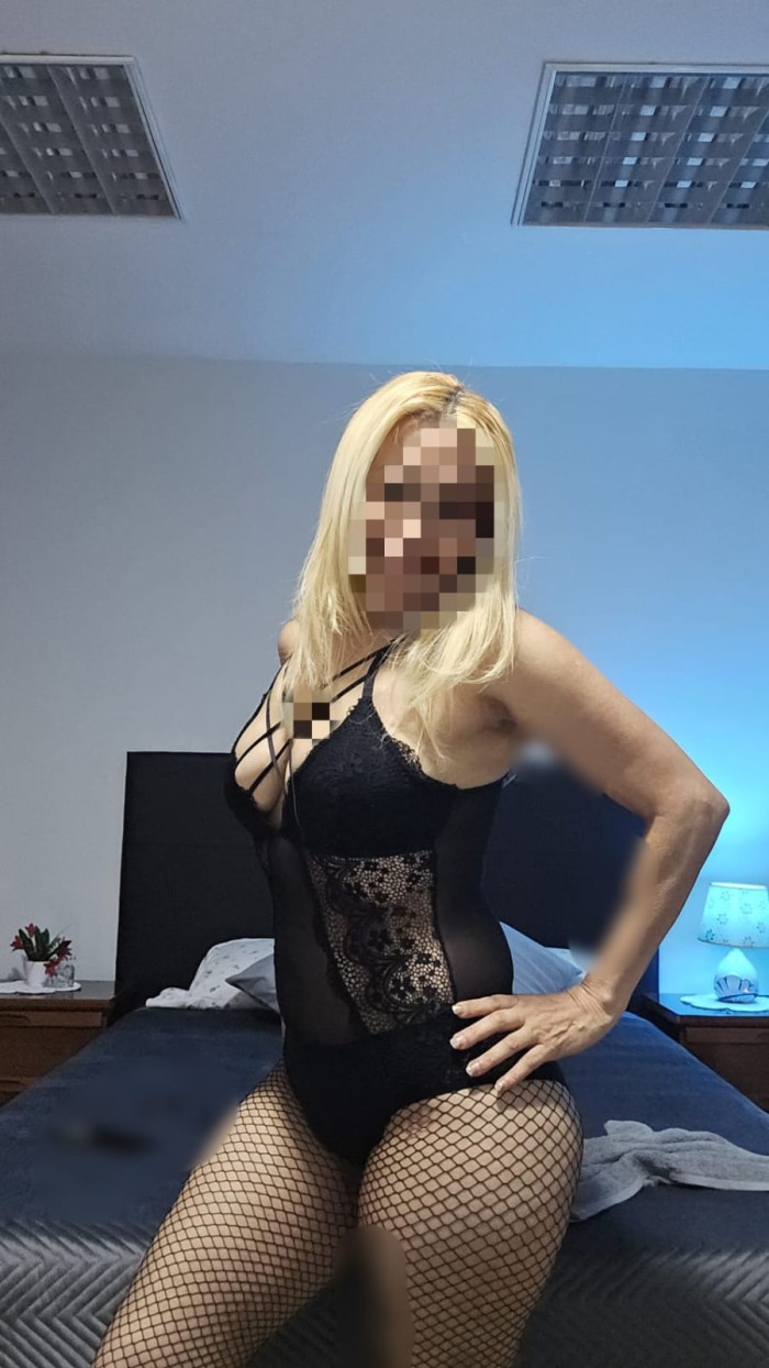 MUJER DESEOSA DE SEXO COMPLACIENTE A FULL